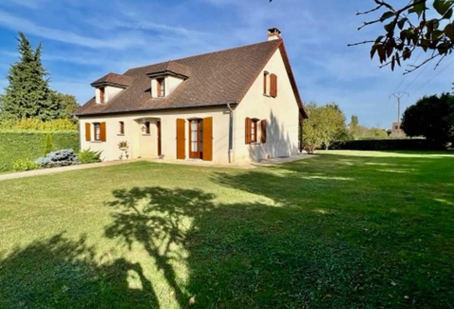 EXCLUSIVITE. Propriété de 8 Pieces. Beaune — photo 1