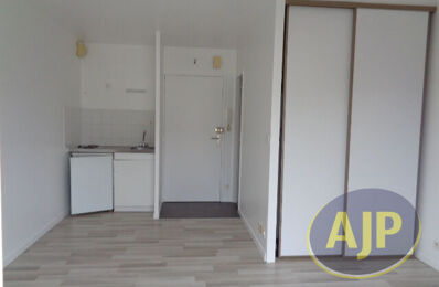 location appartement 330 € CC /mois à proximité de Loire-Atlantique (44)