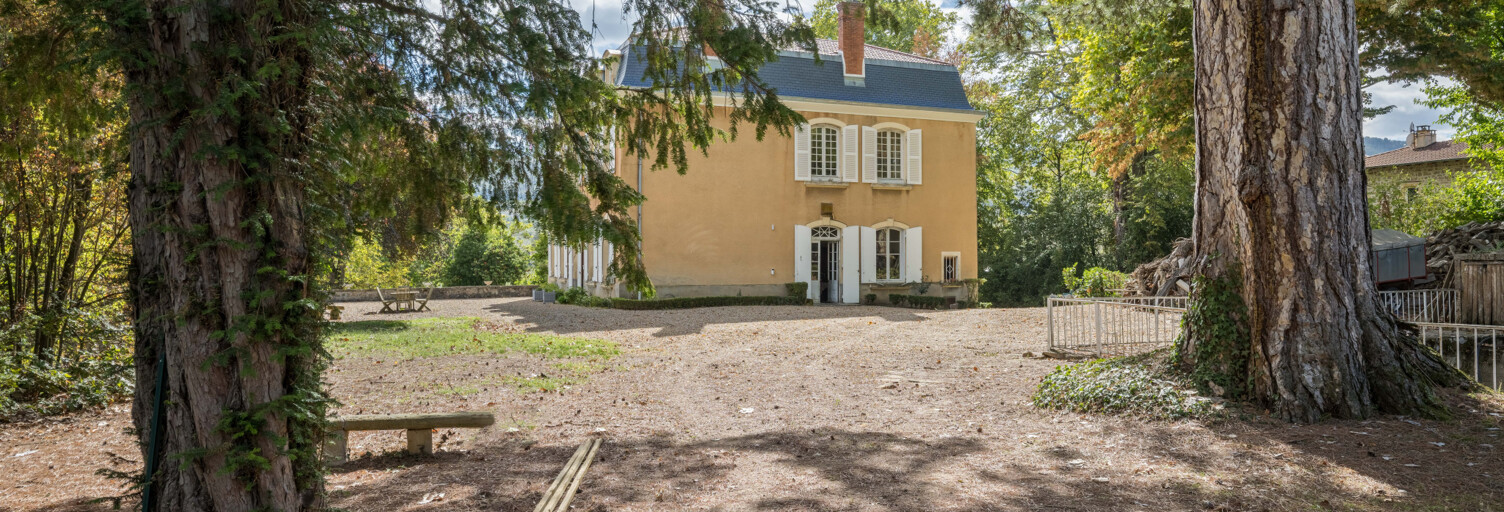 Maison 12 Pièces 600 m² à vendre à Bully (69210)