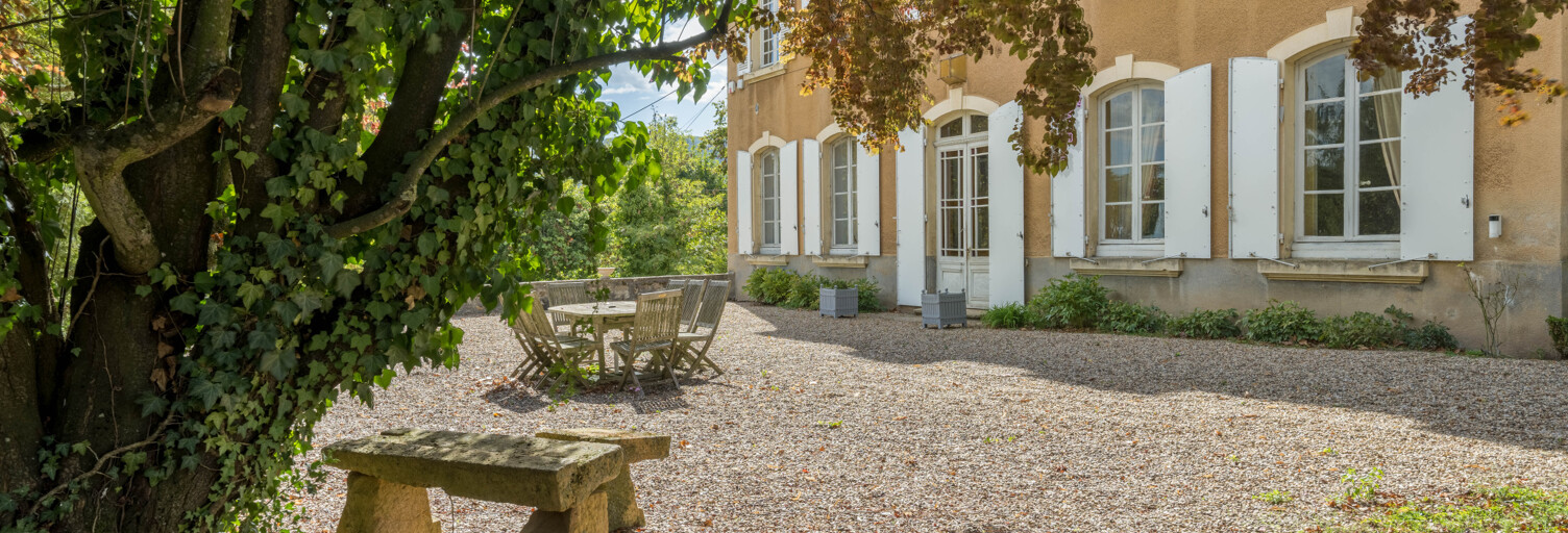 Maison 12 Pièces 600 m² à vendre à Bully (69210)