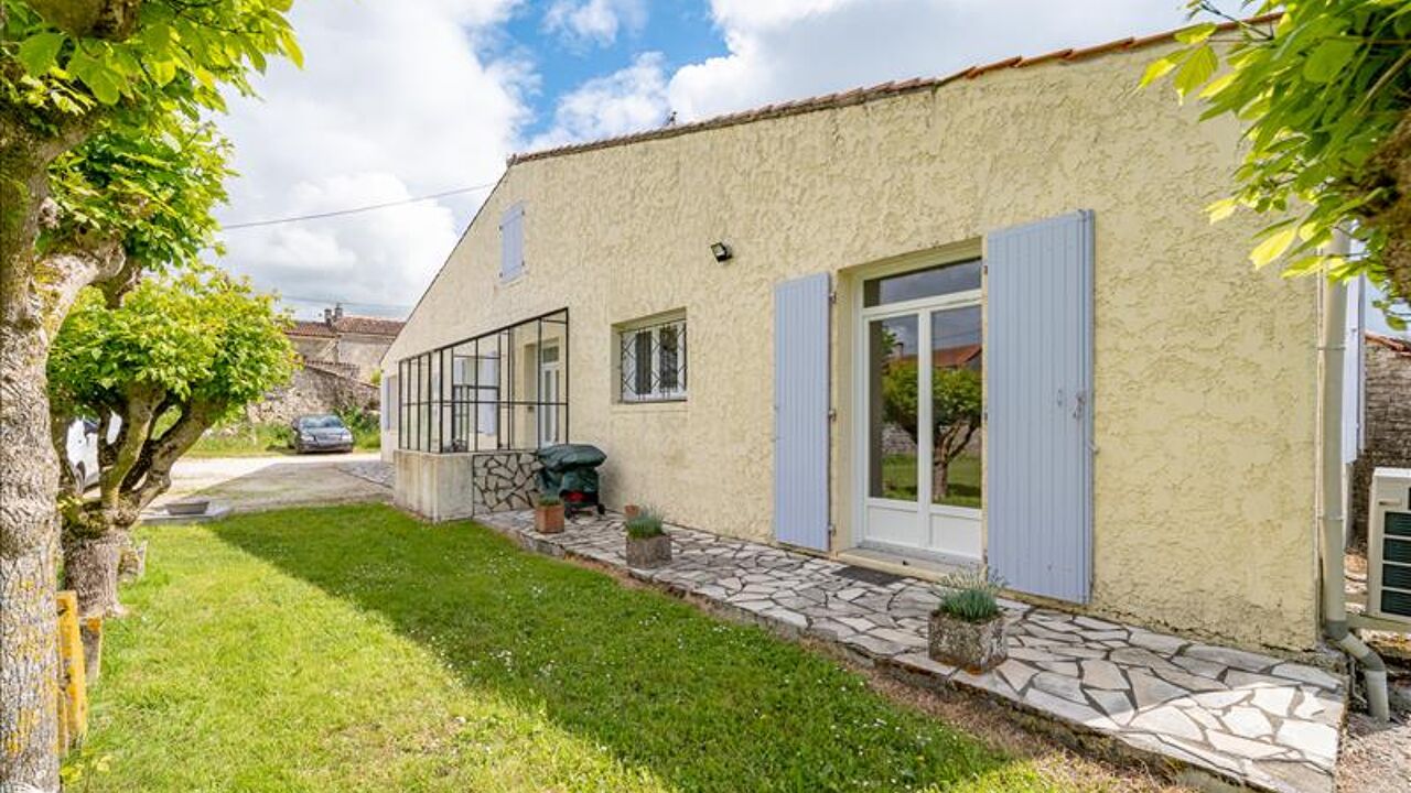 maison 4 pièces 96 m2 à vendre à Fontaine-Chalendray (17510)