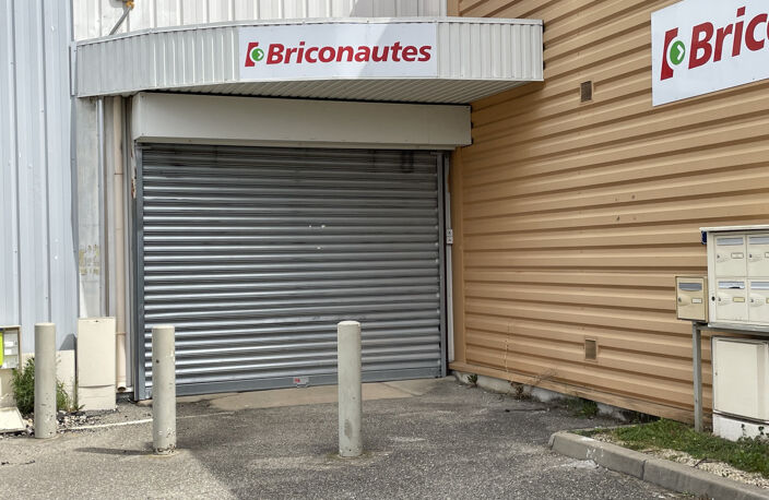 Local commercial de 70 m2 à louer dans galerie marchande à Anneyron — photo 3