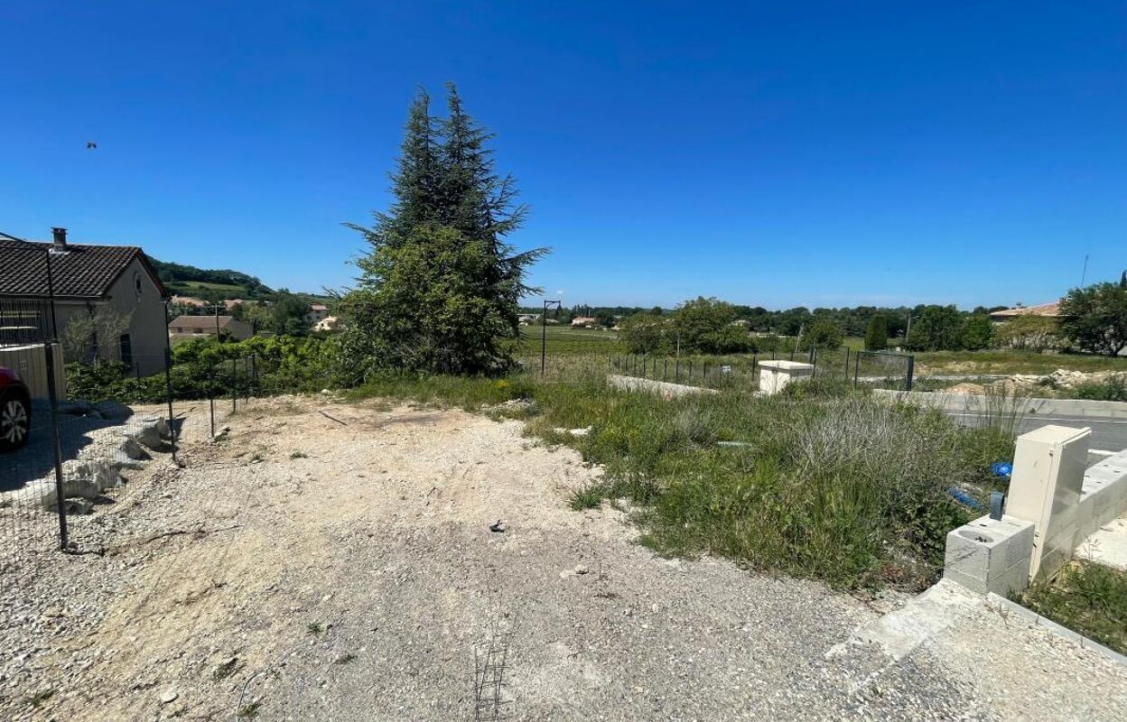 terrain  pièces 210 m2 à vendre à Malemort-du-Comtat (84570)