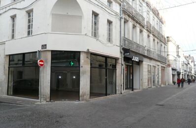 location commerce 2 214 € CC /mois à proximité de Saint-Sulpice-de-Cognac (16370)