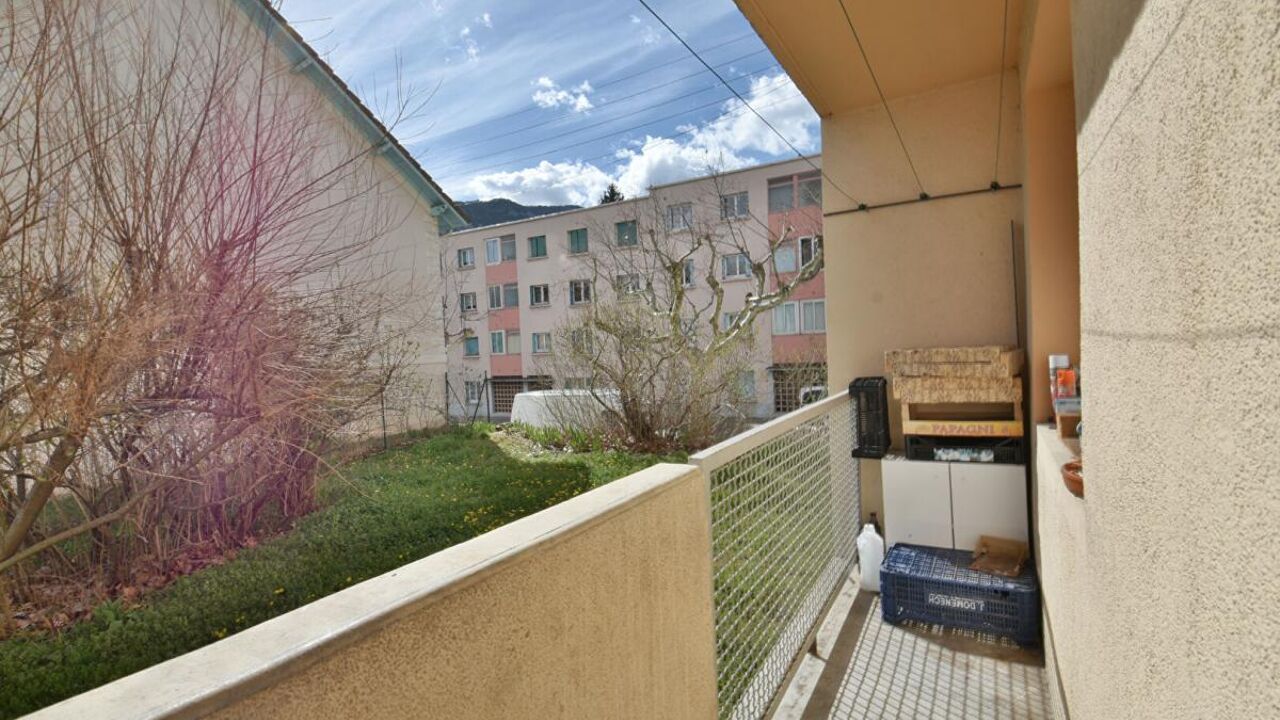 appartement 3 pièces 55 m2 à vendre à Laragne-Montéglin (05300)