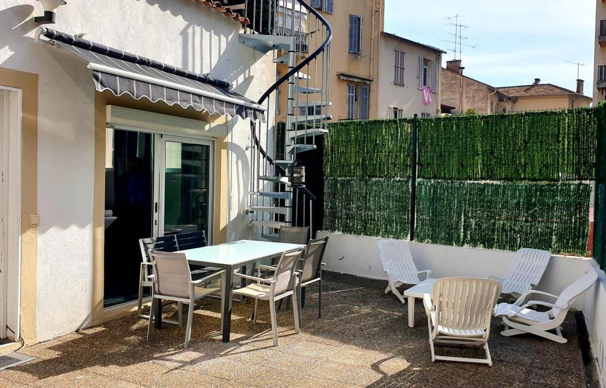 maison 9 pièces  m2 à vendre à Cannes (06400)