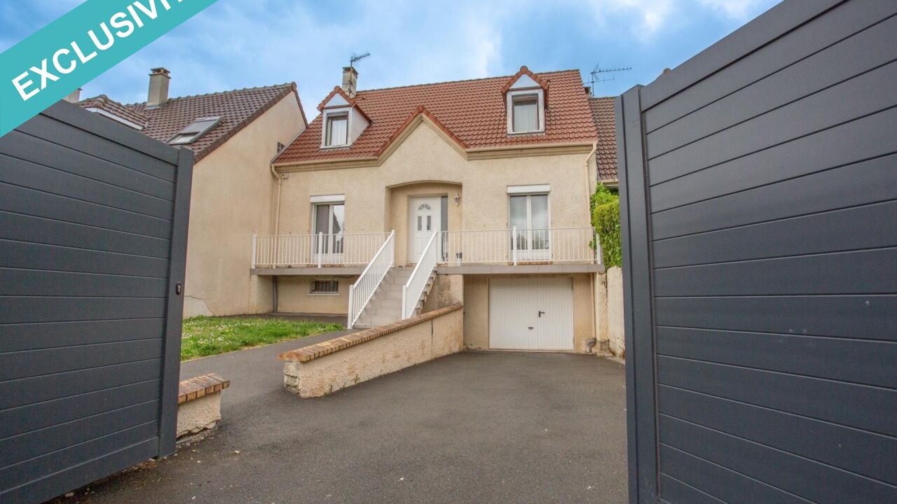 maison 5 pièces 130 m2 à vendre à Le Mesnil-Saint-Denis (78320)