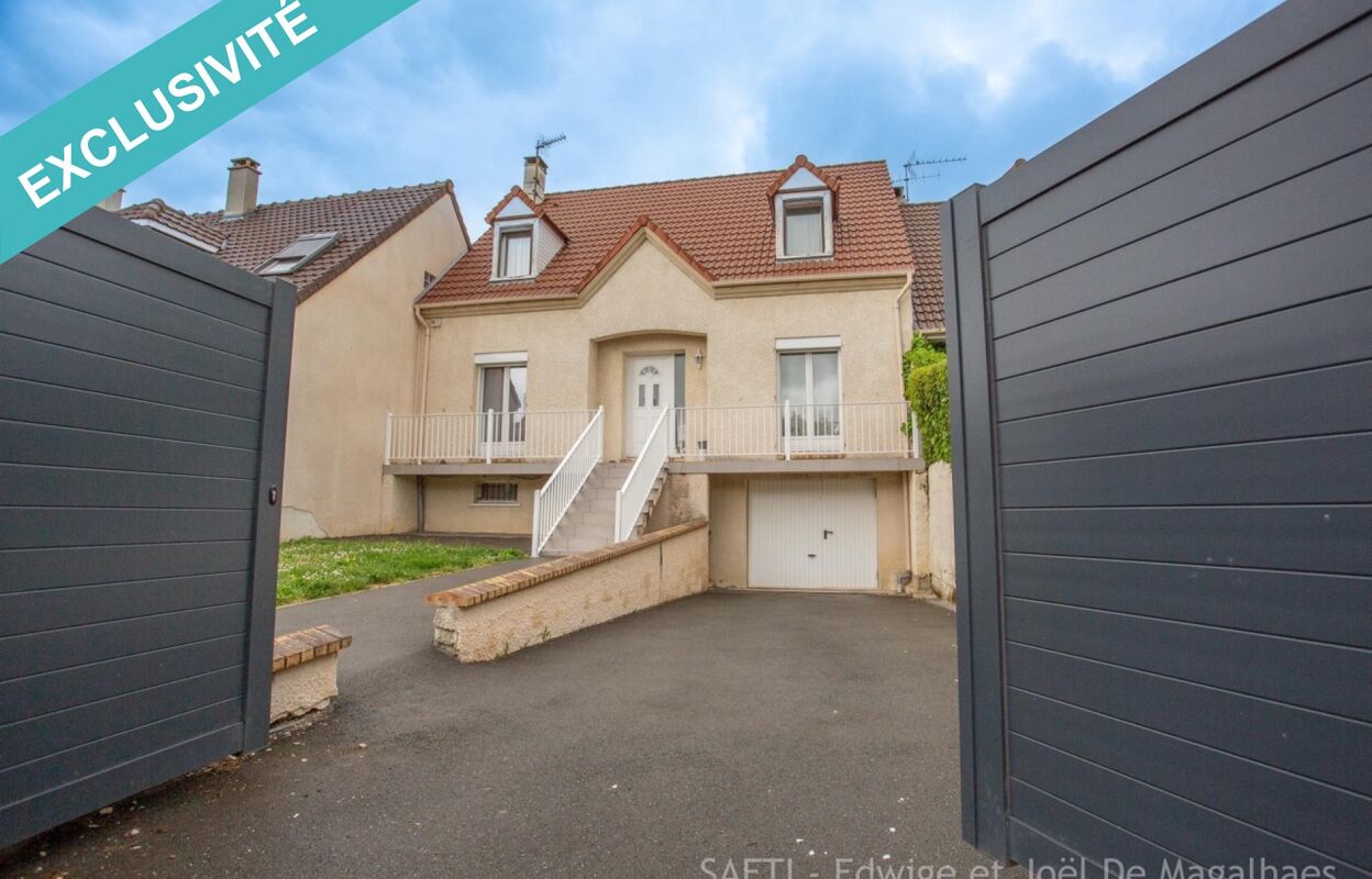 maison 5 pièces 130 m2 à vendre à Le Mesnil-Saint-Denis (78320)