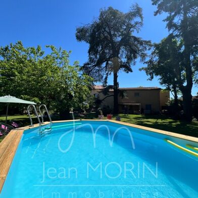 Maison 9 pièces 499000 €