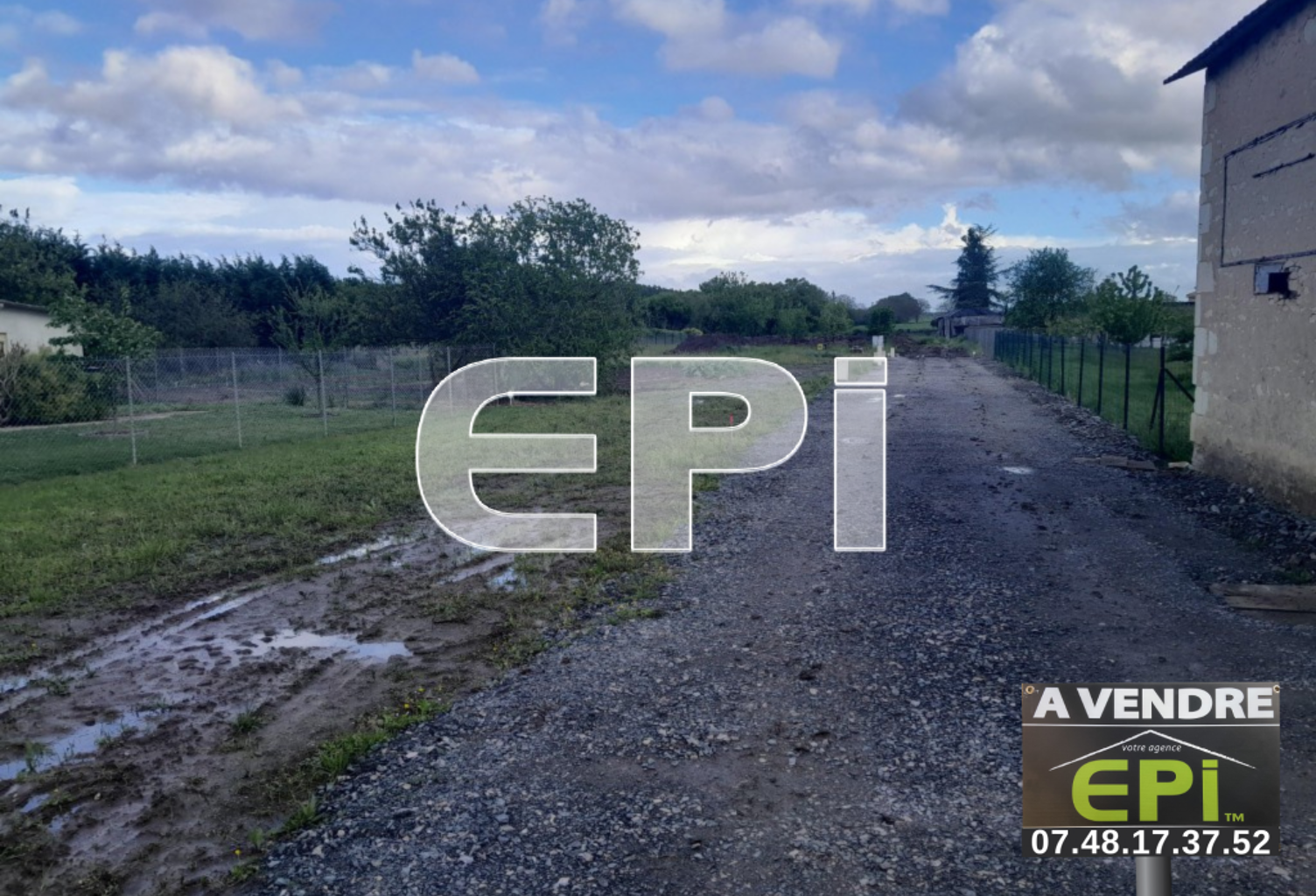 Vente terrain  859 m² Neuville-de-Poitou (86170) — photo 1