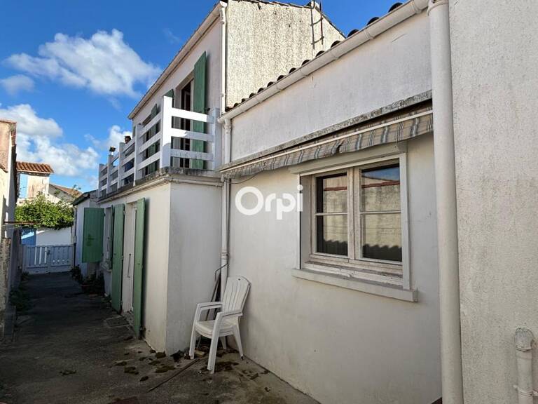 Maison au centre ville de Saint Trojan — photo 1