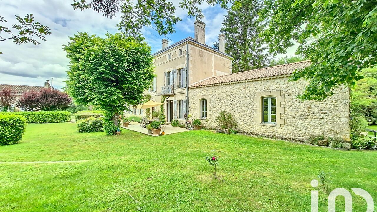 maison 8 pièces 262 m2 à vendre à Montguyon (17270)