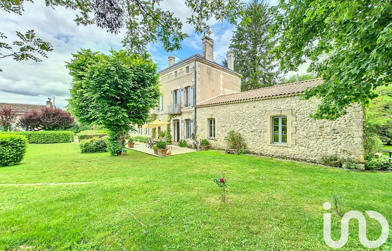 maison 8 pièces 262 m2 à vendre à Montguyon (17270)