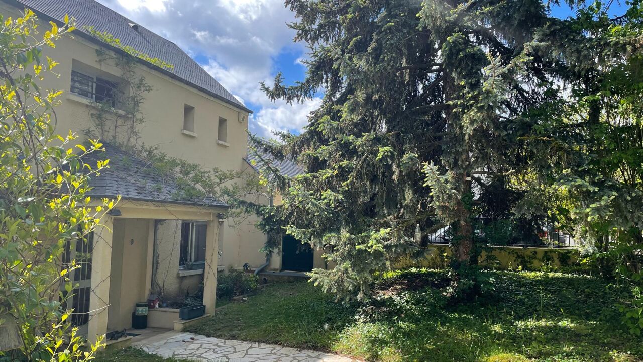 maison 10 pièces 358 m2 à vendre à Le Mesnil-le-Roi (78600)