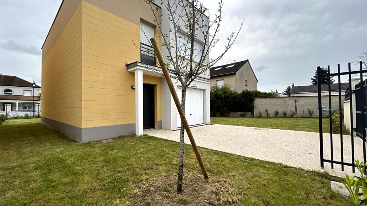 maison 4 pièces 105 m2 à vendre à La Queue-en-Brie (94510)