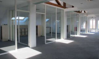 Bureau  247 m² à louer à Reims (51100)