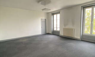 Bureau  56 m² à louer à Reims (51100)