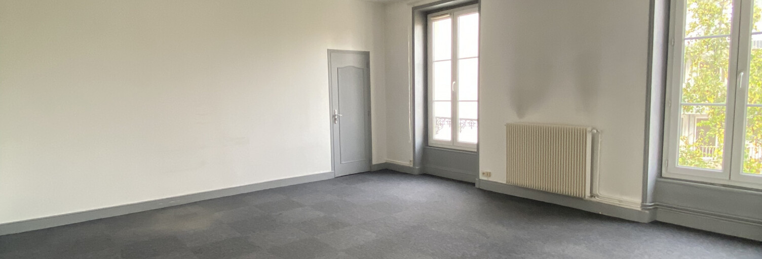 Bureau  56 m² à louer à Reims (51100)