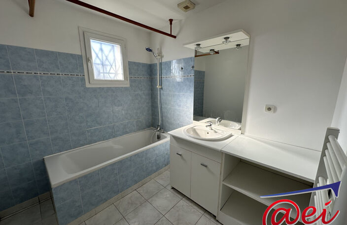 Maison de plain-pied récente T4 sur 800 m² de terrain — photo 5
