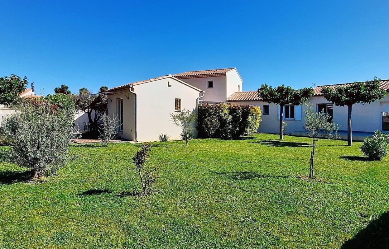 maison 8 pièces 221 m2 à vendre à Saint-Saturnin-Lès-Avignon (84450)