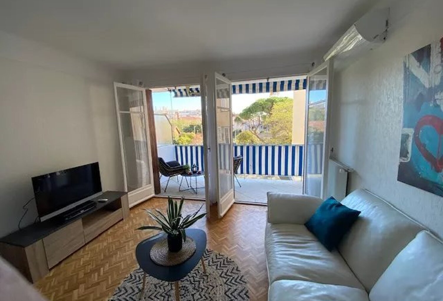  F3 A 200M DES PLAGES JUAN LES PINS — photo 1