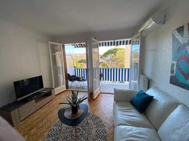 F3 A 200M DES PLAGES JUAN LES PINS — photo du bien