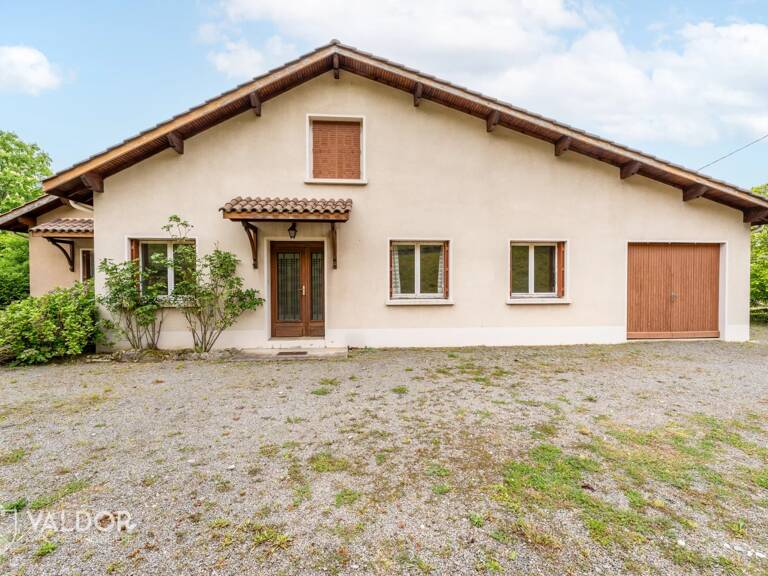 Jolie maison avec jardin, 5/7 pièces, possible 3 chambres voir plus, garage, cave et grenier aménageable. — photo 1