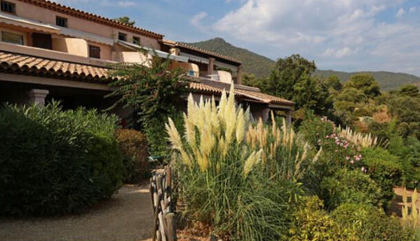 Propri&eacute;t&eacute;  à vendre Lavandou (Le) 83980