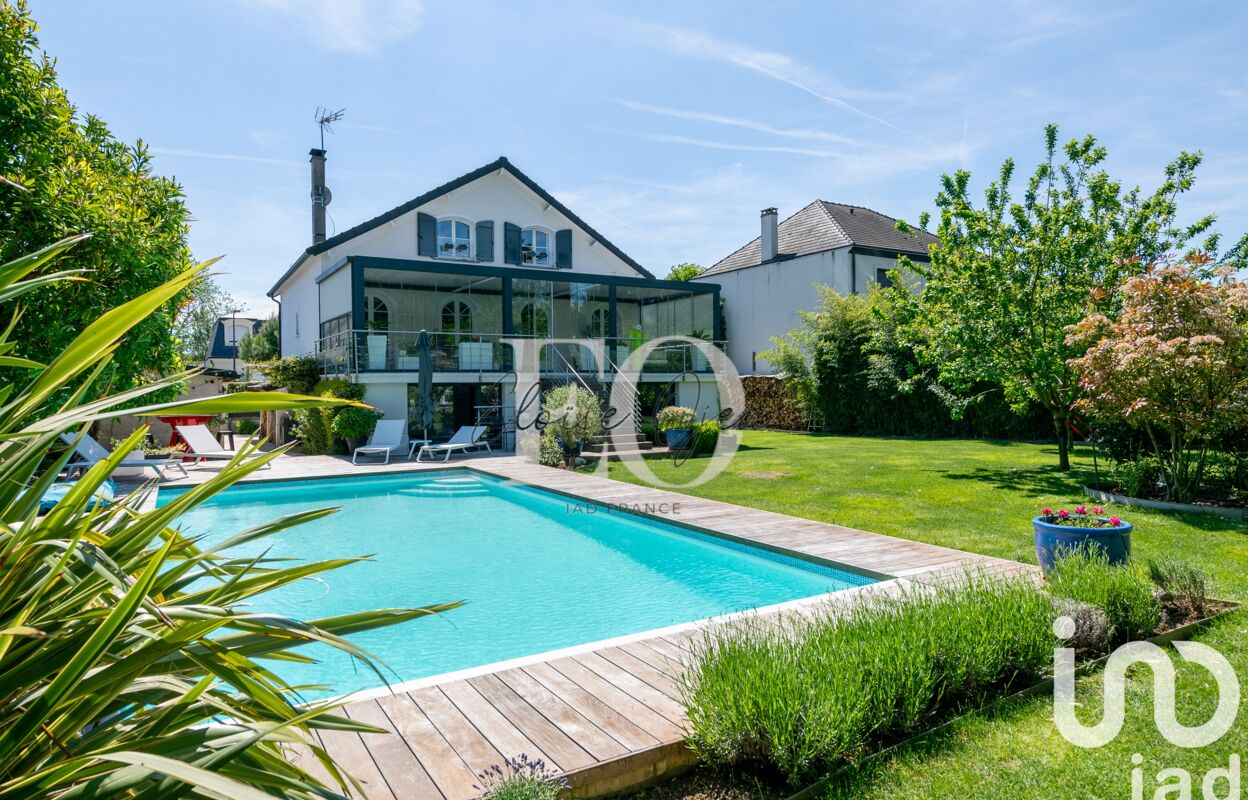 maison 9 pièces 257 m2 à vendre à La Queue-en-Brie (94510)