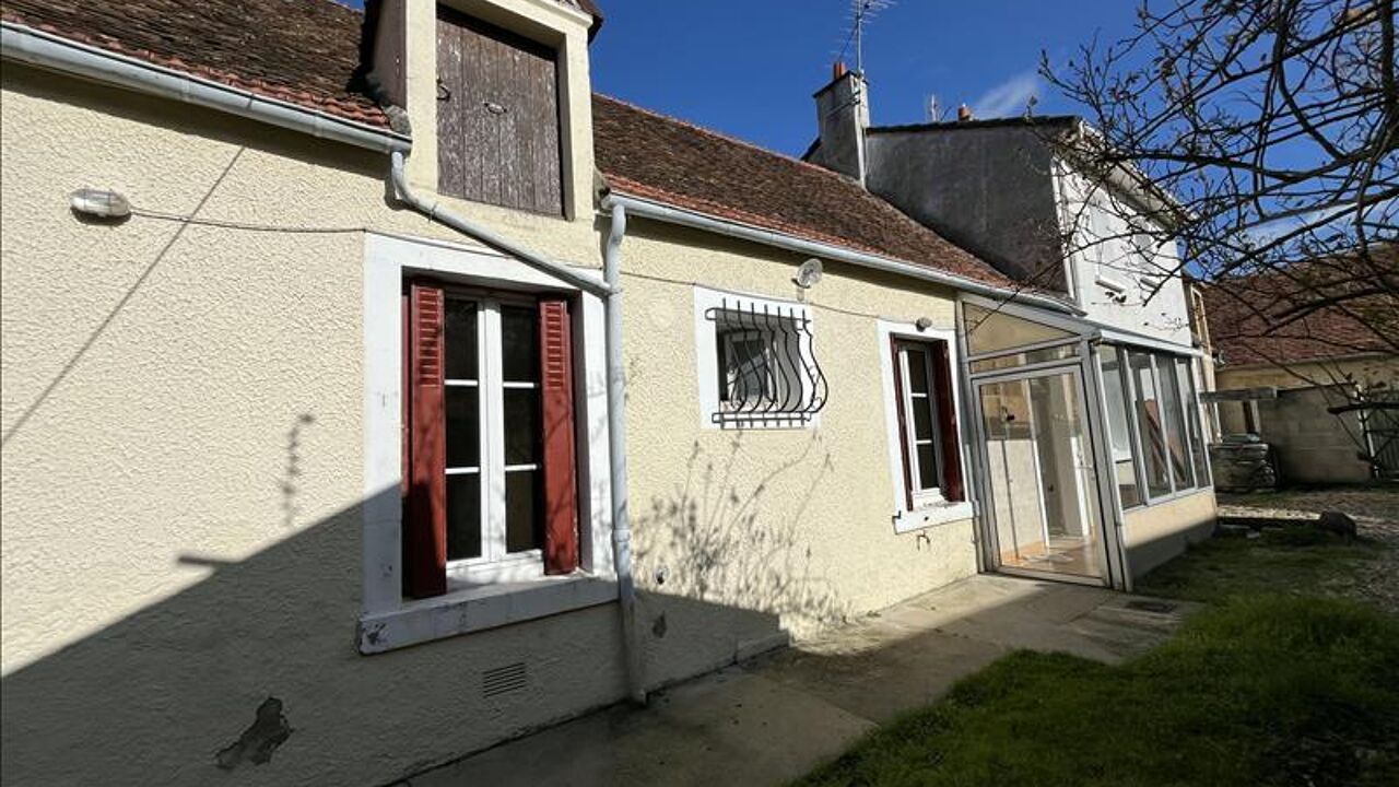 maison 3 pièces 59 m2 à vendre à Saint-Amand-Montrond (18200)