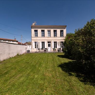 Maison 5 pièces 215 m²