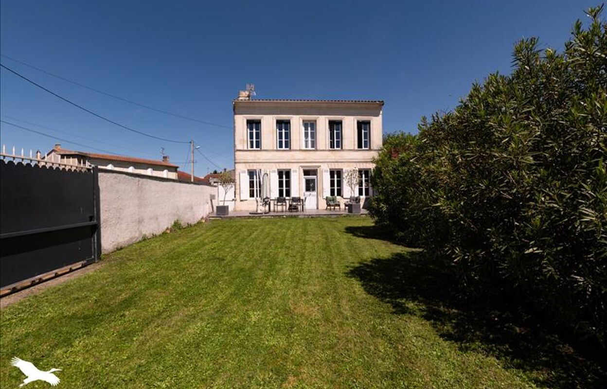 maison 5 pièces 215 m2 à vendre à Pauillac (33250)