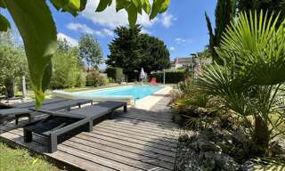 Maison 8 Pièces 275 m² à vendre à Le Douhet (17100)