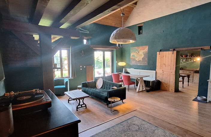 EN PLEINE FORET D'OTHE,MAISON DE CHARMES 215M2  5/6 CHAMBRES — photo 3