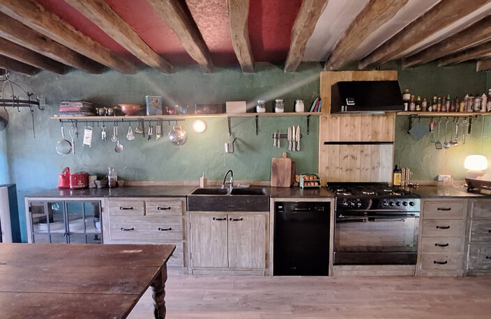 EN PLEINE FORET D'OTHE,MAISON DE CHARMES 215M2  5/6 CHAMBRES — photo 4