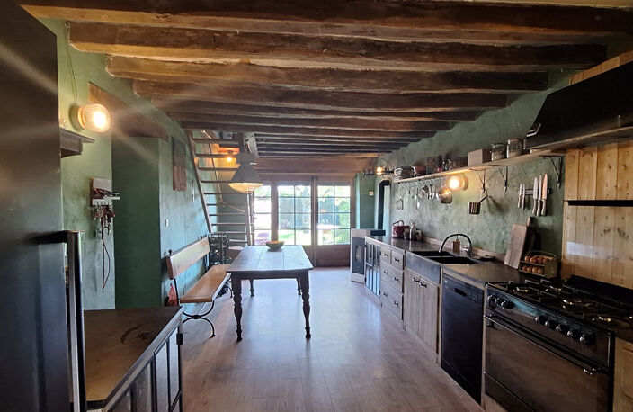 EN PLEINE FORET D'OTHE,MAISON DE CHARMES 215M2  5/6 CHAMBRES — photo 5