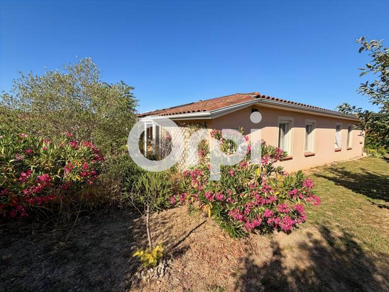 Maison de plain pied proche du centre avec véranda, cellier et garage — photo 1