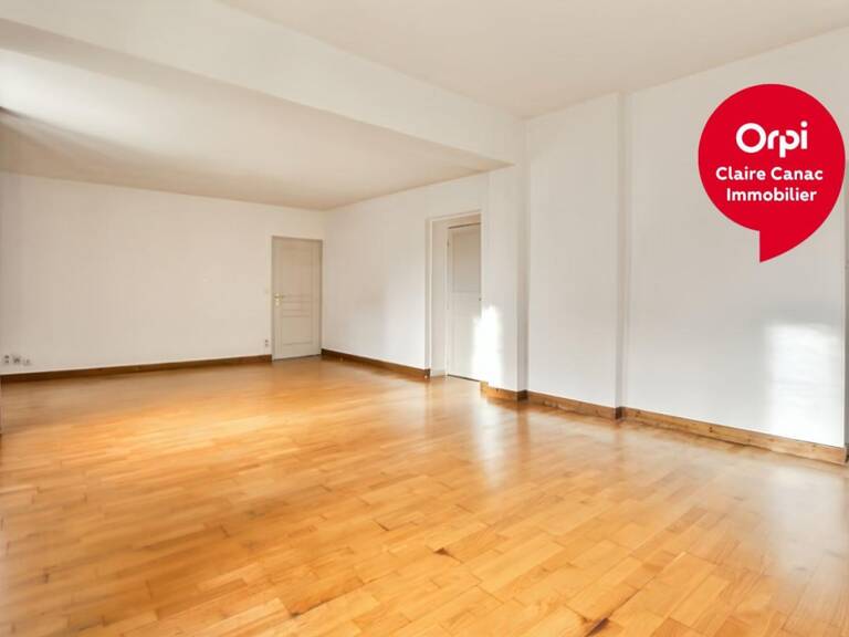 Appartement À Vendre hyper centre Castres avec parking et terrasse — photo 1