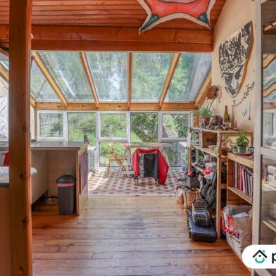 Immeuble  106000 €