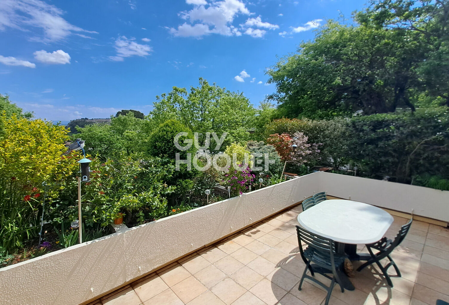 Appartement T3 (78 m²) à vendre à VILLENEUVE LES AVIGNON — photo 1