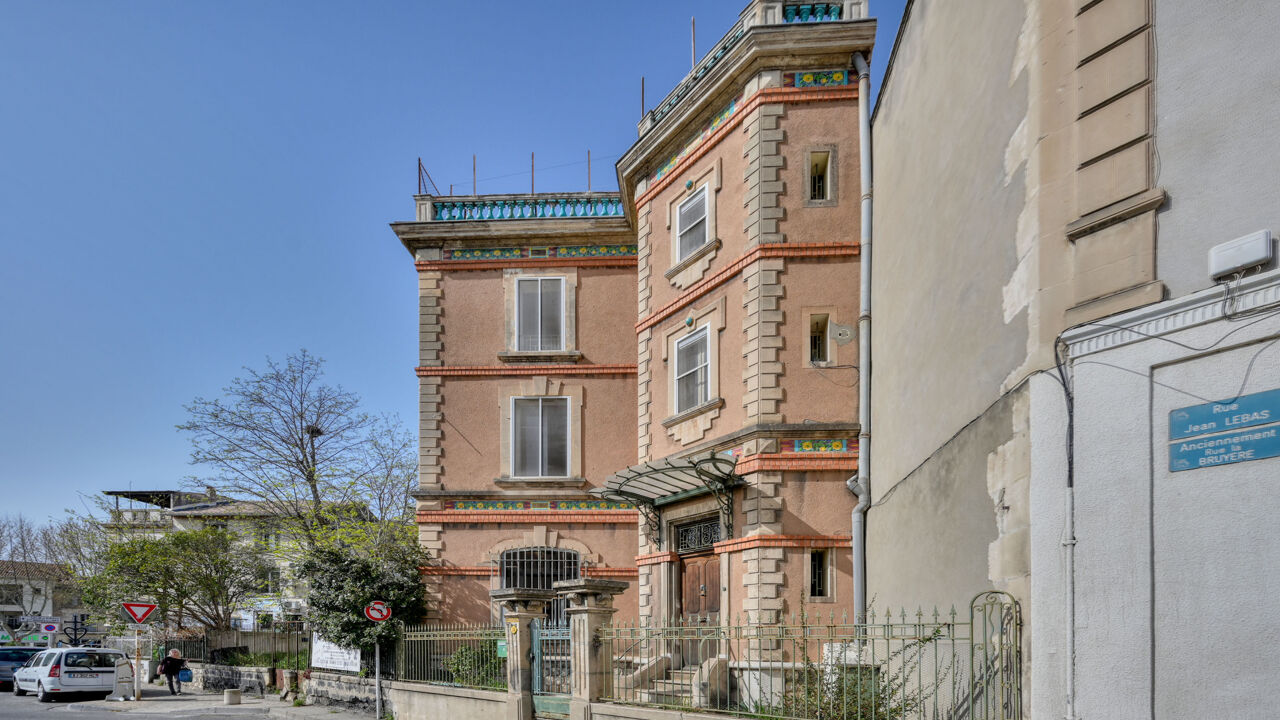 maison 12 pièces 240 m2 à vendre à Arles (13200)