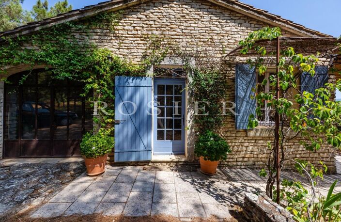 Maison en pierre avec piscine et vue panoramique — photo 3