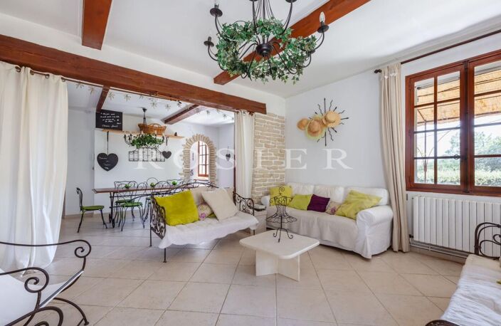 Maison en pierre avec piscine et vue panoramique — photo 5