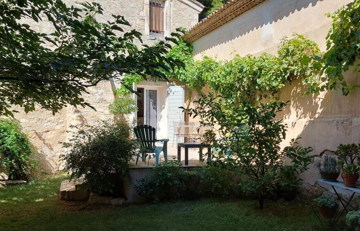 maison 8 pièces 194 m2 à vendre à Lançon-Provence (13680)