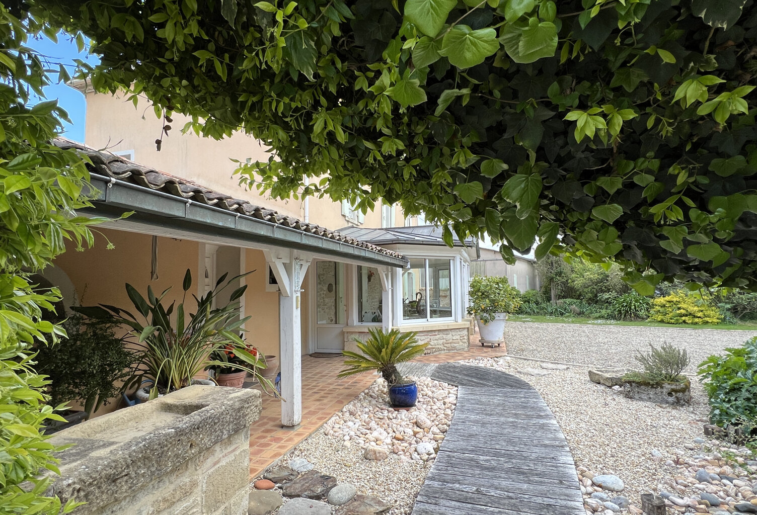 Maison girondine 260 m2 avec jardin et piscine 33190 La réol — photo 1