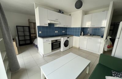 location appartement 500 € CC /mois à proximité de Lauris (84360)