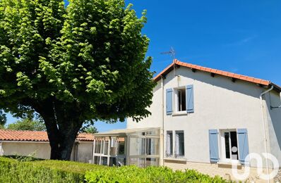 vente maison 209 000 € à proximité de Saint-Amant-de-Bonnieure (16230)