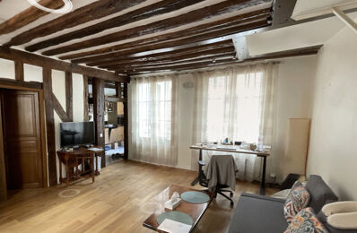 location appartement 2 300 € CC /mois à proximité de Paris 3 (75003)