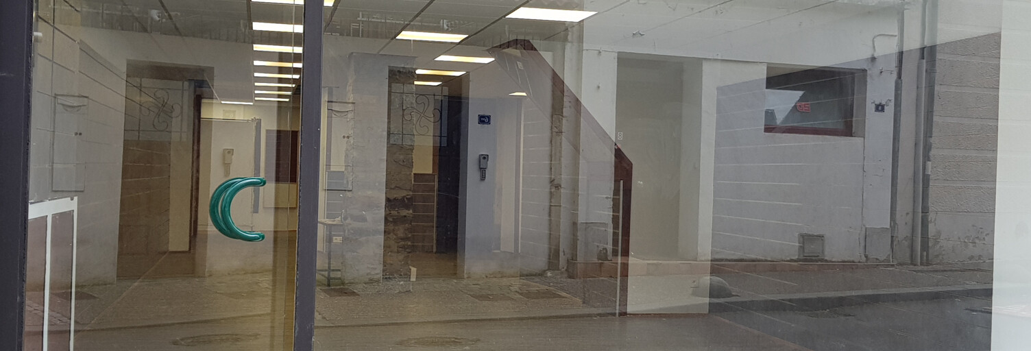 Commerce  80 m² à louer à Saint-Palais (64120)