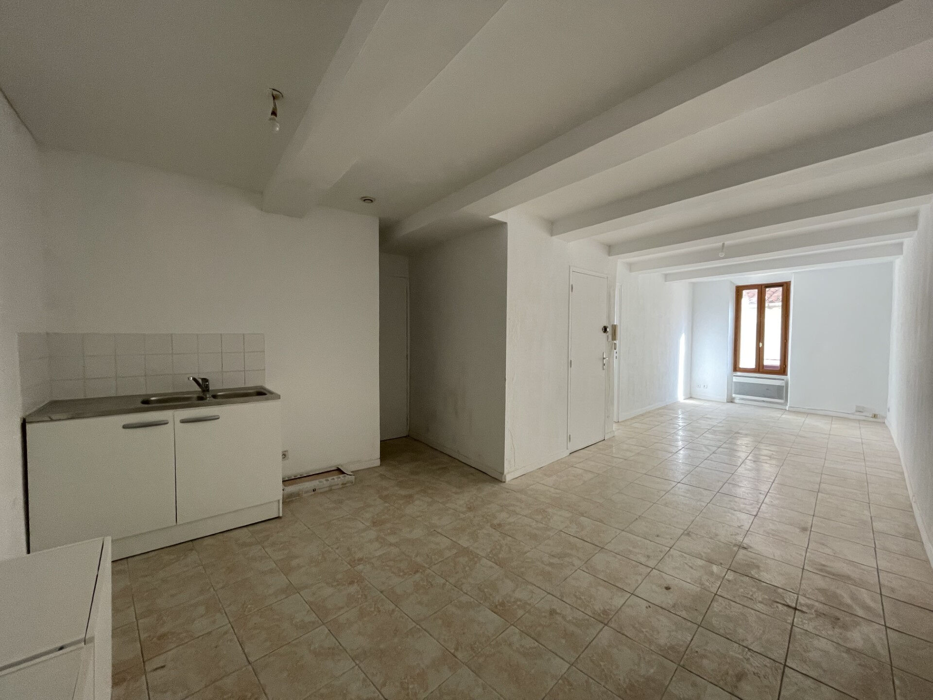 Appartement 2 pièces  à louer Aubagne 13400